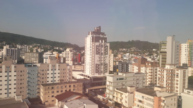 Notícia - Quarta-feira com chuvas e queda de temperatura na região