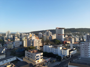 Notícia - Tempo bom segue. Mais de 30 graus nesta quinta