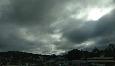 Notícia - As nuvens continuam até o Dia das Mães