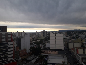 Notícia - O friozinho continua. Faz 8ºC nesta quinta