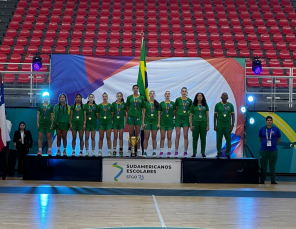 Notícia - Representando o Brasil, basquete feminino da S.R.Mampituba/FME Criciúma/Satc é campeão Sul-Americano