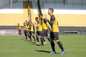 Notícia - Tigre treina de olho na liderança