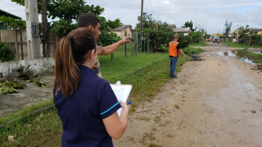 Notícia - Trabalho segue no atendimento às famílias atingidas pelo vendaval em Balneário Arroio do Silva