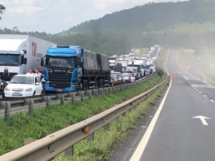 Notícia - Depois de quase 12 horas, BR-101 é reaberta em Maracajá