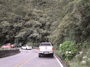 Notícia - Caminhão bloqueia tráfego na Serra do Rio do Rastro