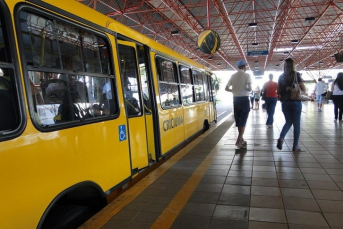 Notícia - Mais de 200 motoristas preparam manifestação