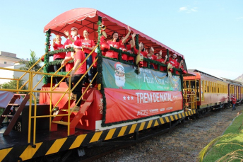 Notícia - Trem de Natal da FTC distribui mais de 25 mil brinquedos