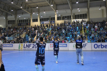 Notícia - Tubarão e Jaraguá lutam por vaga na semifinal