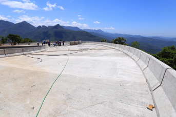 Notícia - Serra da Rocinha: Estado deixa de arrecadar 200 milhões de divisas por ano com obra inacabada