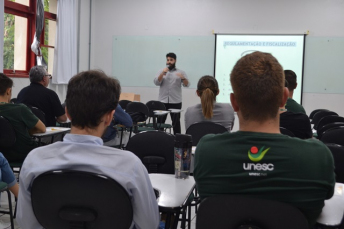 Notícia - Eficiência Energética é assunto para os colaboradores da Unesc