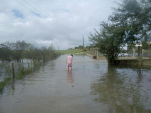 Notícia - Quase um dia depois, bairros e zona rural sofrem