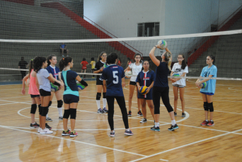 Notícia - Vôlei feminino de Criciúma visa montar times competitivos