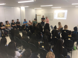 Notícia - Futebol feminino de Criciúma disputa torneio no Rio Grande do Sul