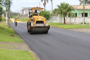 Notícia - Ruas são pavimentadas no bairro Quarta Linha