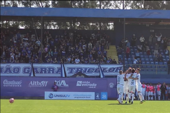 Notícia - Três jogos pelo Catarinense neste domingo