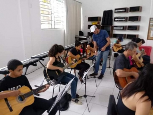 Notícia - Oficinas de música vão ser realizadas com aulas virtuais em Forquilhinha