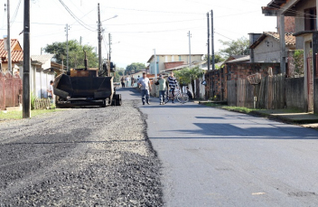 Notícia - Prefeitura de Criciúma pavimenta ruas no bairro Boa Vista