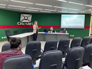 Notícia - Reunião discute protocolo de retorno das aulas em Criciúma