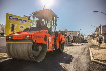 Notícia - Em Içara, rua Marcos Rovaris ganha nova capa asfáltica