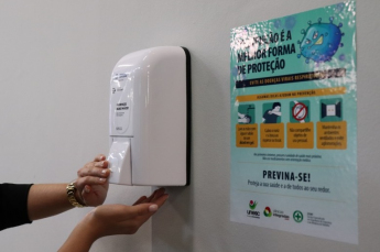 Notícia - Unesc inicia distribuição de álcool em gel e líquido 70% para a comunidade