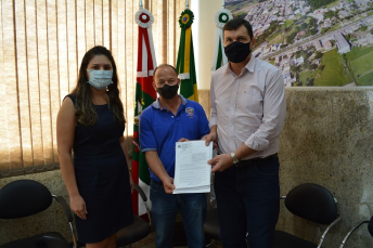 Notícia - Morro da Fumaça amplia convênio com Cooperativa da Agricultura Familiar