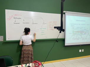 Notícia - Professores do Colégio Unesc retornam às salas para ministrar aulas