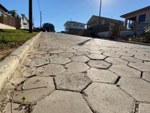 Notícia - Pavimentação, centro comunitário e escadaria são entregues à população em Criciúma