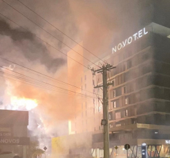 Notícia - Torcedores do Criciúma promovem foguetório na porta do hotel em que está a delegação do Fluminense