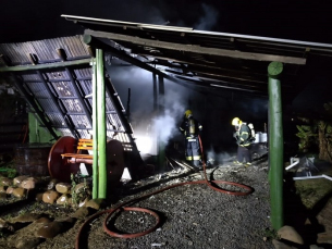 Notícia - Casa fica totalmente destruída após incêndio