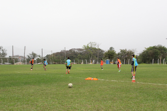 Notícia - FME abre mais três núcleos da escolinha de futebol em Içara