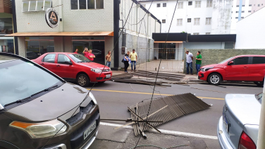 Notícia - Ventos chegam a 70 km/h em Criciúma