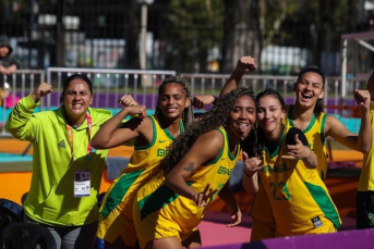 Notícia - Atleta do Mampituba é bronze no Sul-Americano de basquete 3x3 com o Brasil