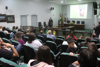 Notícia - Seminário discute a Fibromialgia e suas complexidades em Forquilhinha