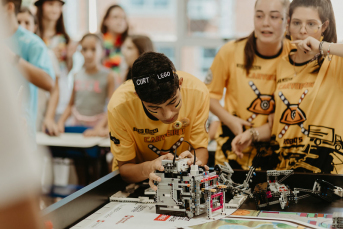 Notícia - Alunos Da Escola S de Criciúma participam da etapa nacional de torneio de robótica