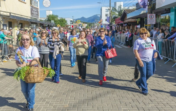 Notícia - Festa da Gastronomia: famílias de Nova Veneza serão protagonistas em desfile