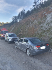 Notícia - Capotamento deixa feridos na Serra da Rocinha