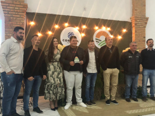 Notícia - Produtores de Soja do Sul são premiados pelo Grupo Olim