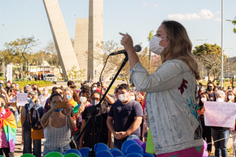 Notícia - Dia Internacional do Orgulho LGBT: Criciúma conta com duas leis contra homofobia