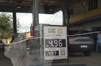 Notícia - Gasolina comum cai para menos de R$ 5 na BR-101 Sul