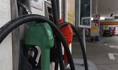 Notícia - Preço médio da gasolina comum está abaixo de R$ 5 em Criciúma