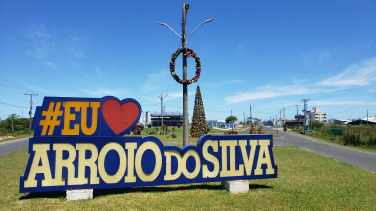 Notícia - Sábado tem chegada do Papai Noel em Balneário Arroio do Silva