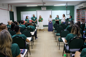 Notícia - Na abertura do ano letivo, Colégio Unesc apresenta nova diretora