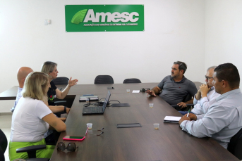 Notícia - Unesc inicia entrega do Plano de Desenvolvimento da Amesc em abril