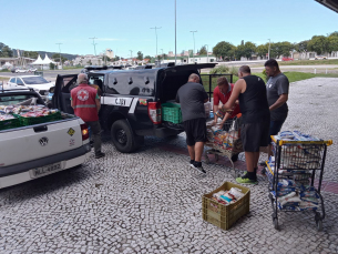 Notícia - FME de Criciúma realiza entrega de alimentos arrecadados no Urb Music Tour