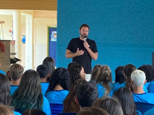 Notícia - Alunos de Morro da Fumaça aprendem sobre empreendedorismo em sala de aula