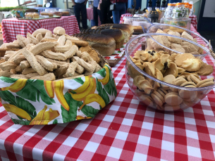 Notícia - Em Criciúma, café colonial e entrega de produtos cultivados na cidade marcam o Dia do Colono