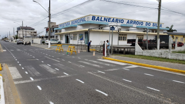 Notícia - Desfile Cívico acontece à tarde em Balneário Arroio do Silva