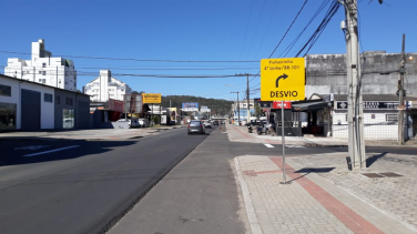 Notícia - Obras no binário causam mudanças no trânsito do bairro São Luiz