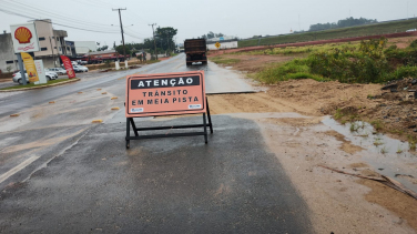 Notícia - Rodovia Ângelo Zilli: Mau tempo impede colocação de asfalto nesta quinta-feira