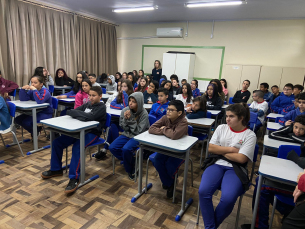 Notícia - Instituições de ensino de Criciúma recebem palestras do Programa Defesa Civil na Escola